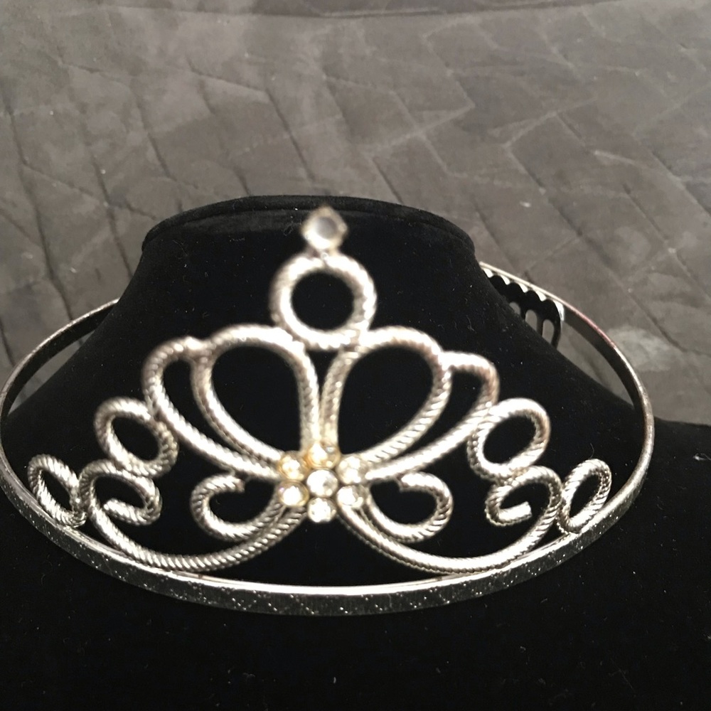 Tiara - Picture 3 of 3